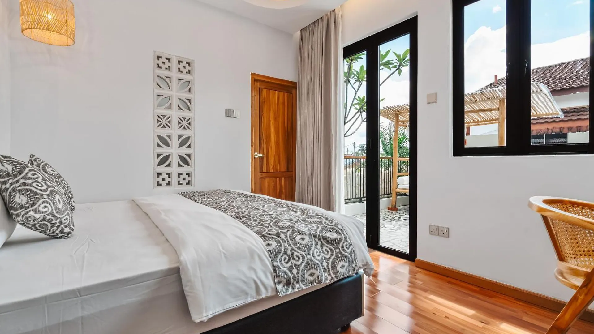 The Umane Luxury Balinese Private Pool Villa Malacca 0*,